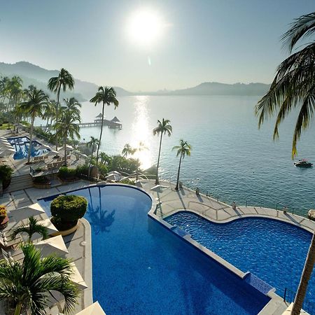 فندق Camino Real Acapulco Diamante المظهر الخارجي الصورة The swimming pool at the InterContinental Nha Trang