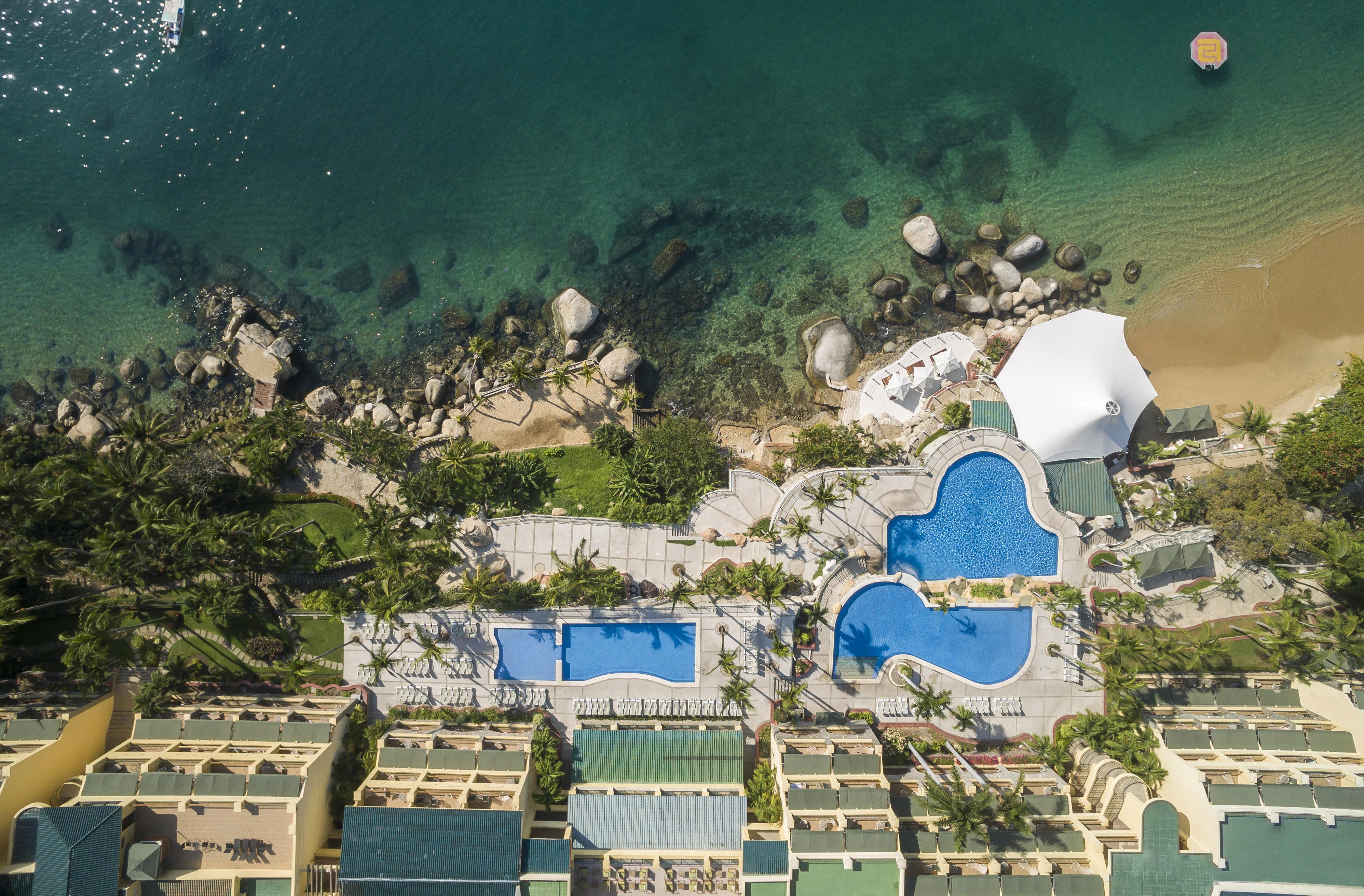 فندق Camino Real Acapulco Diamante المظهر الخارجي الصورة Aerial view of the resort