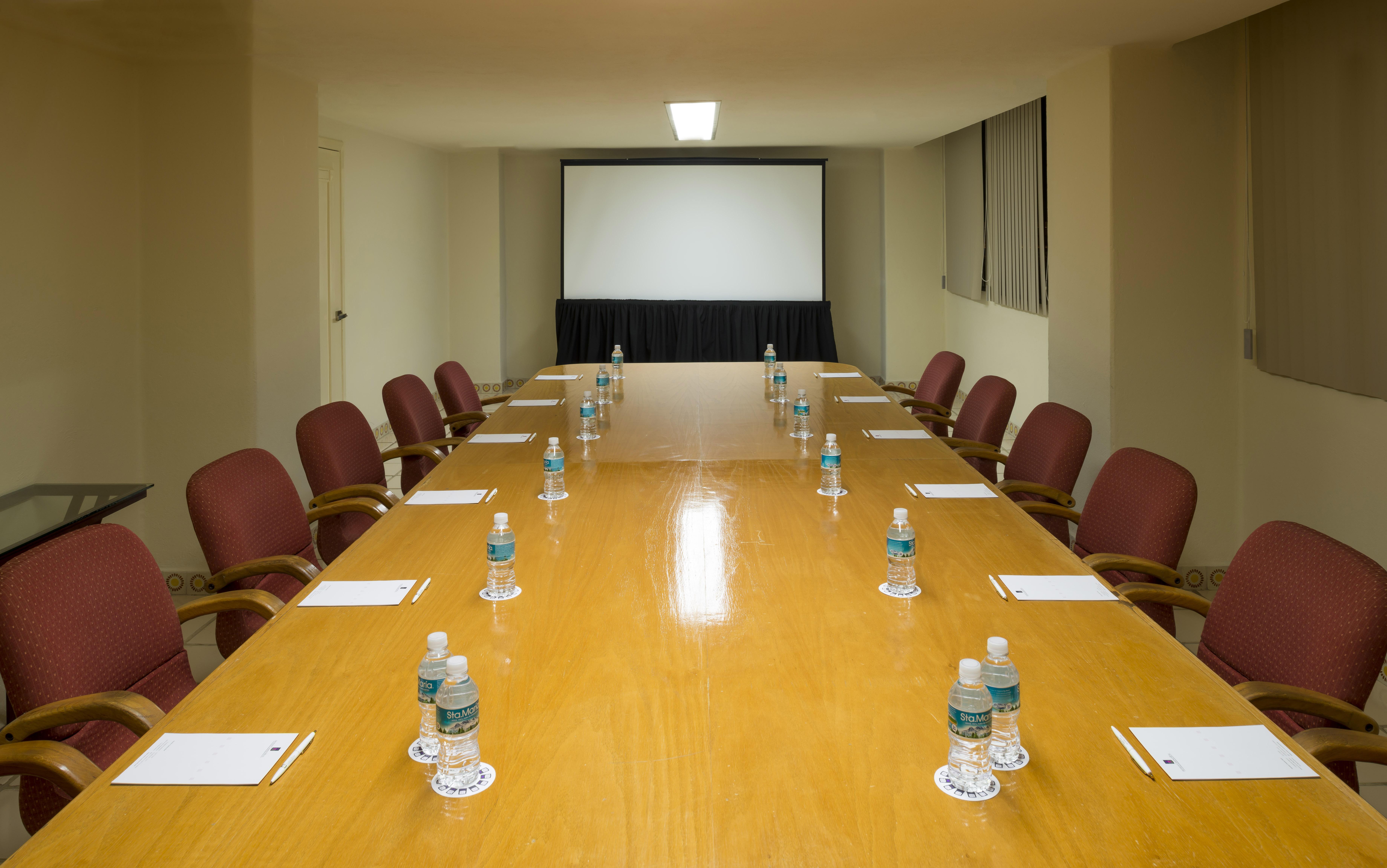 فندق Camino Real Acapulco Diamante المظهر الخارجي الصورة A typical boardroom