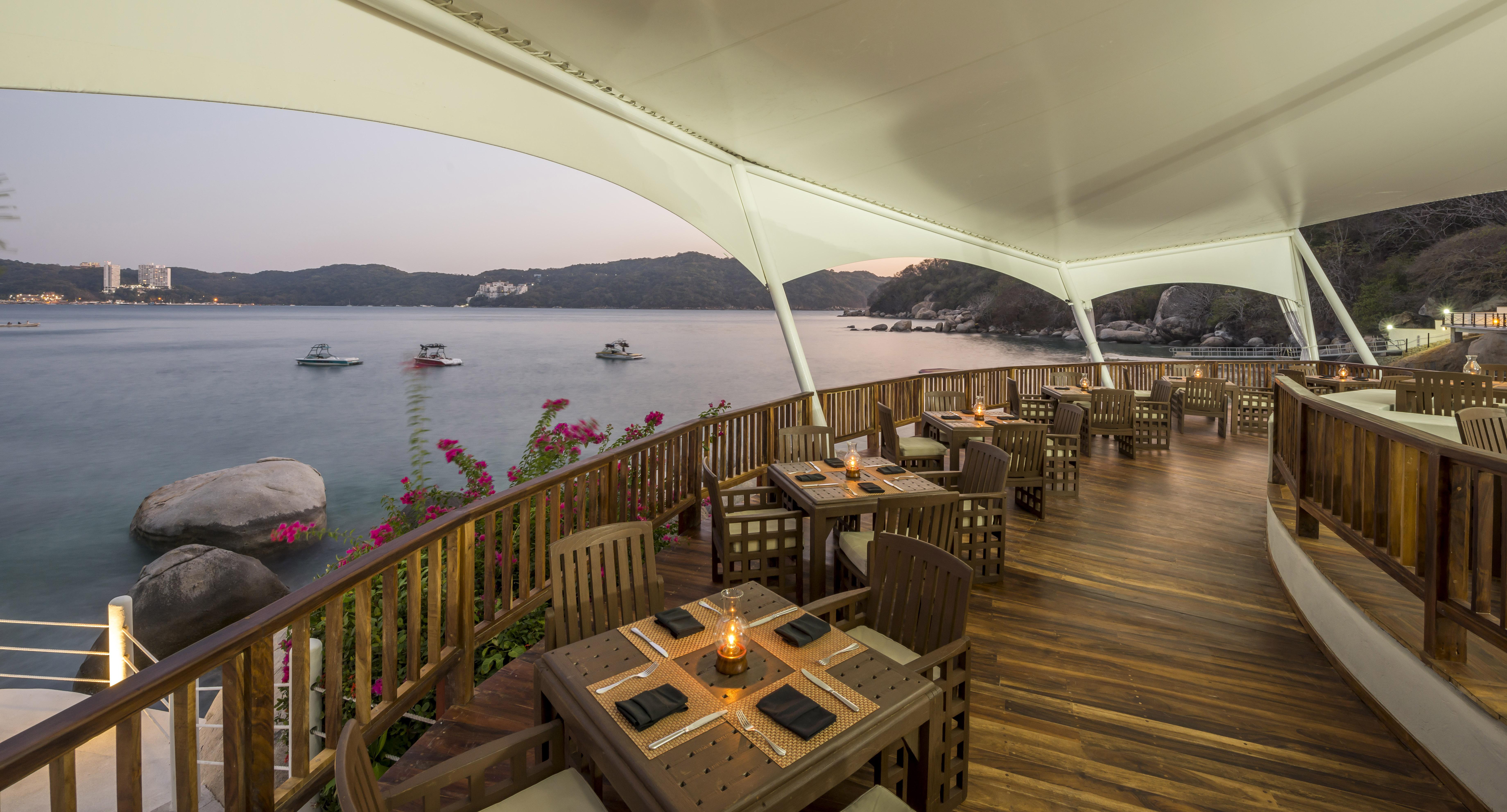 فندق Camino Real Acapulco Diamante المظهر الخارجي الصورة The restaurant at the Mandarin Oriental, Sanya