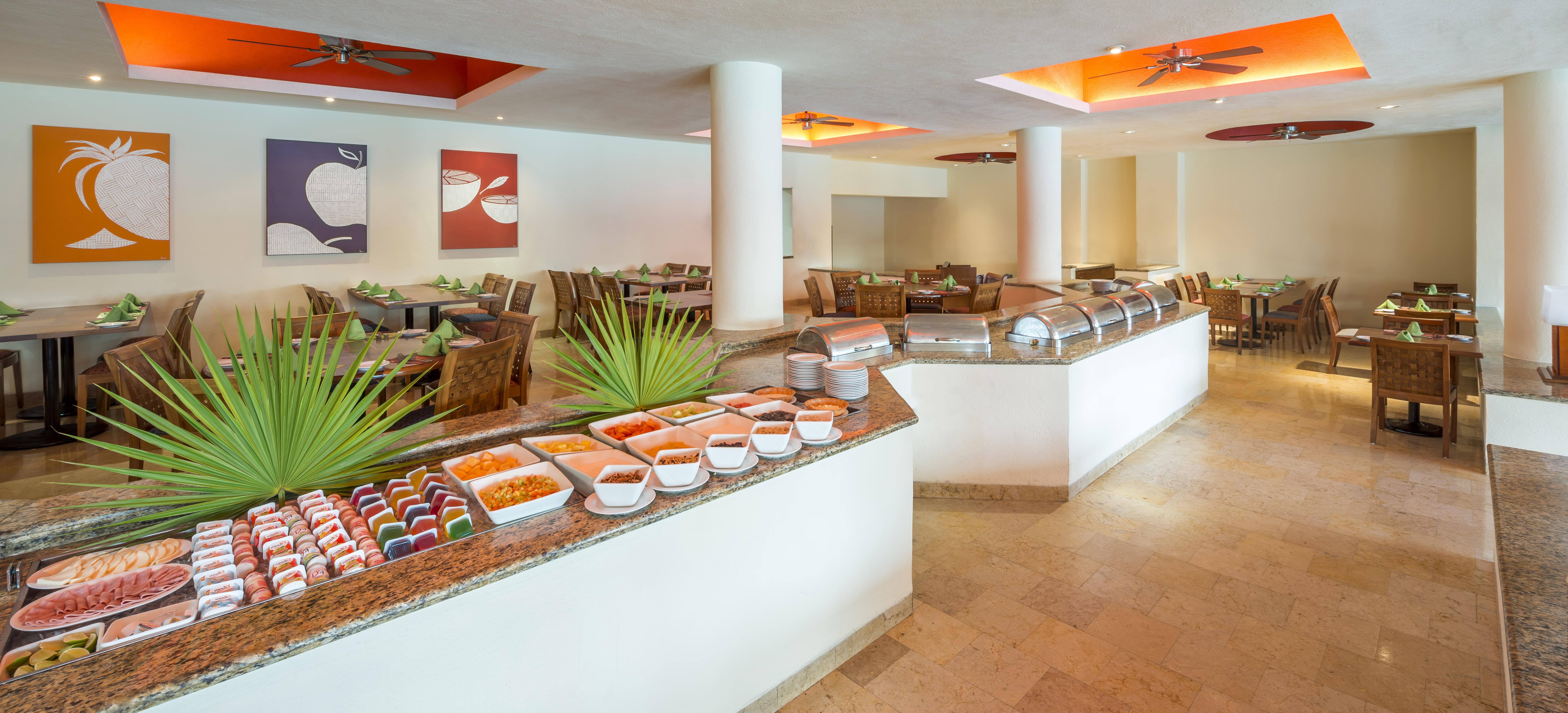 فندق Camino Real Acapulco Diamante المظهر الخارجي الصورة Buffet at a resort
