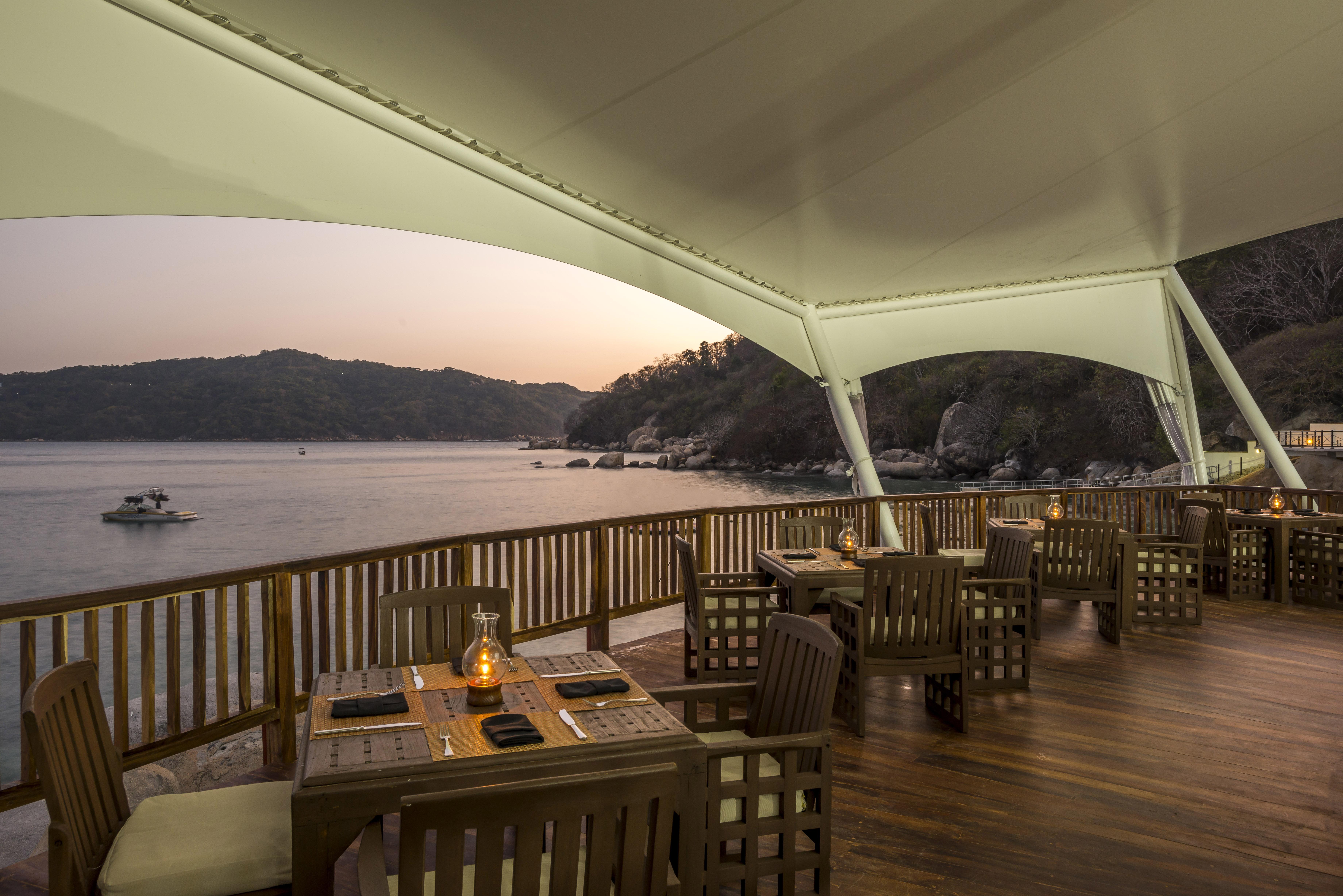 فندق Camino Real Acapulco Diamante المظهر الخارجي الصورة The Deck